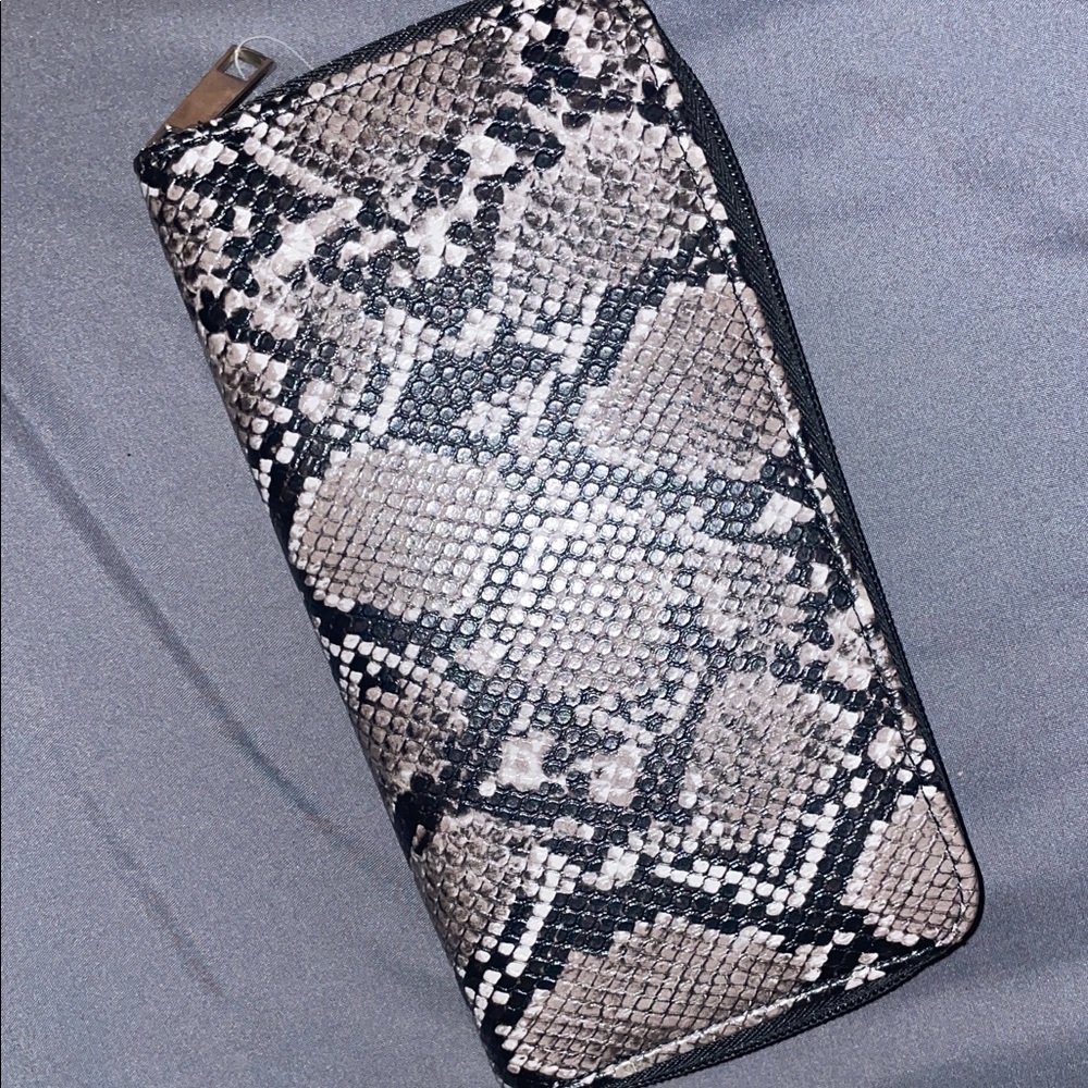 Snakeskin Pattern Wallet